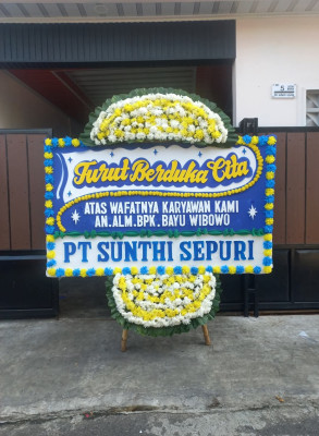 Papan Bunga Duka di Madidir
